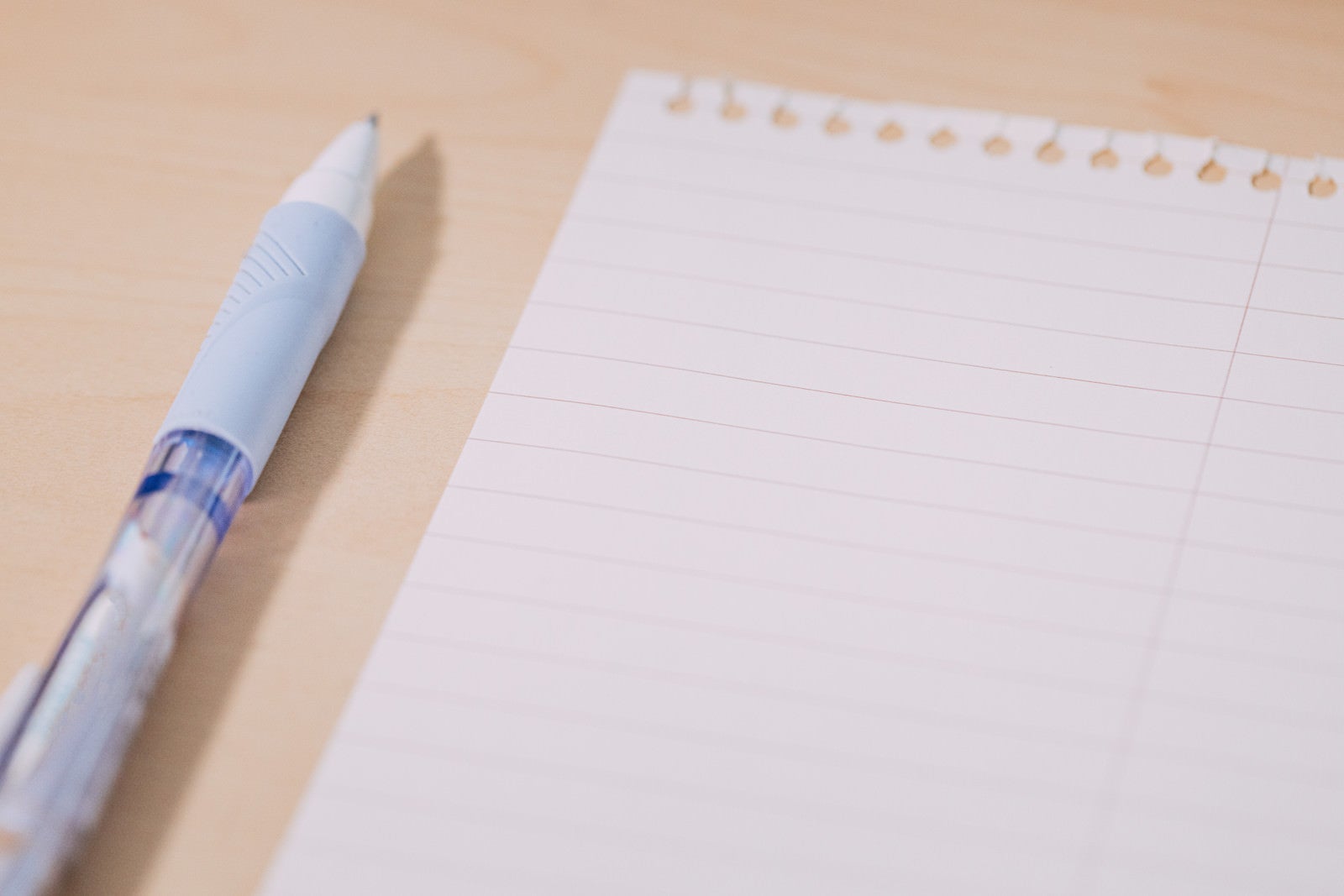 ボールペンとノート